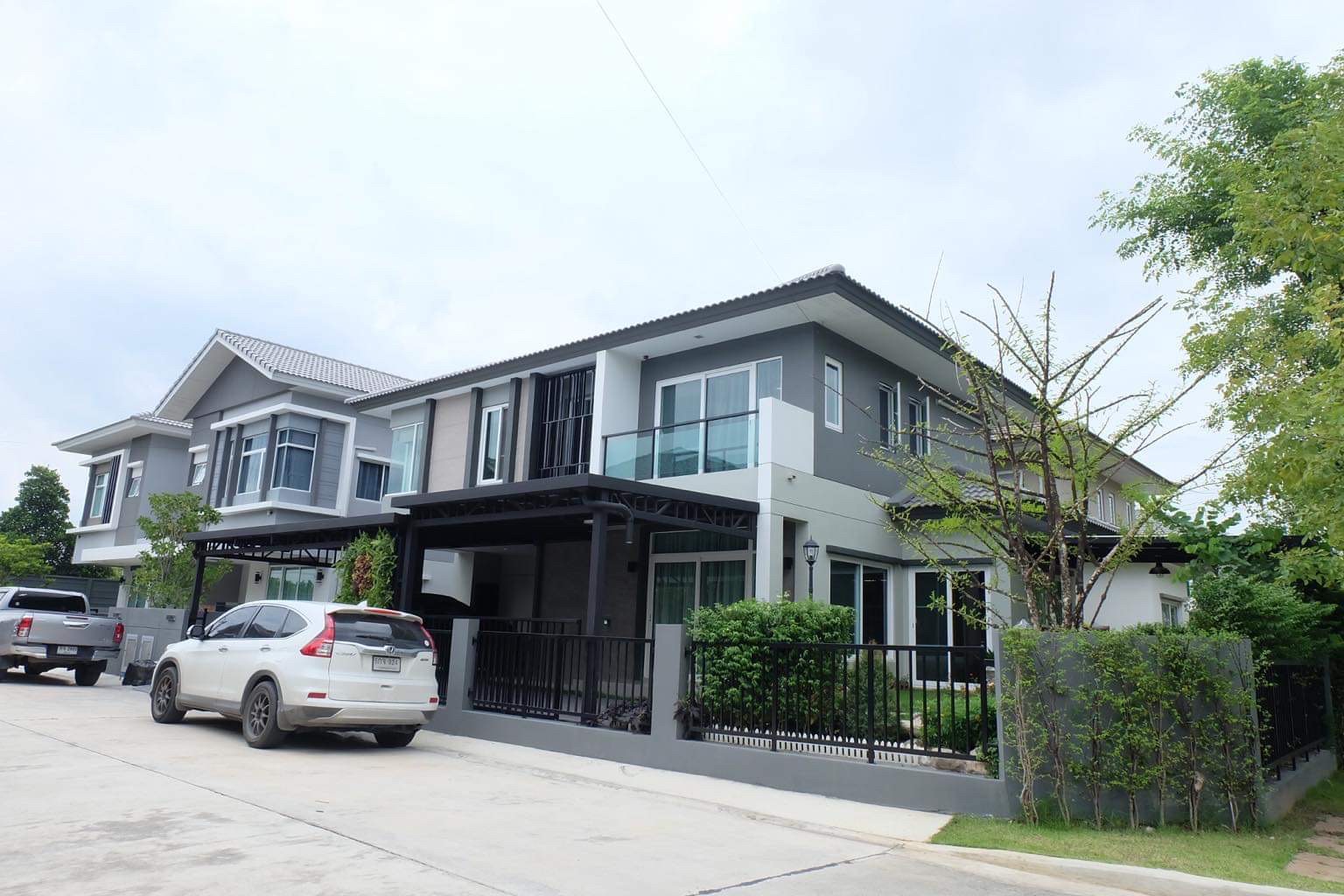 หมู่บ้านคาซ่าเพรสโต้ ปิ่นเกล้า