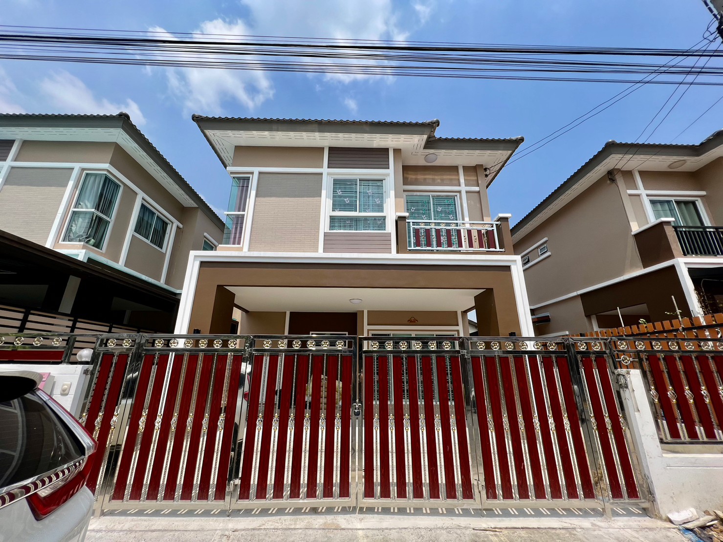 หมู่บ้านมณฑล 8 เลียบคลองทวีวัฒนา