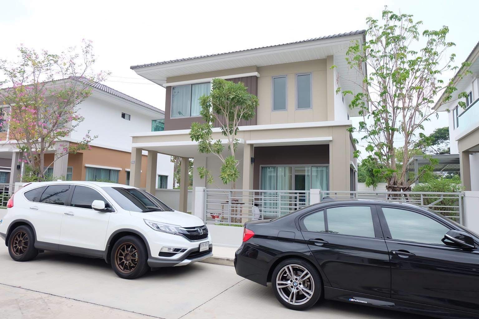 หมู่บ้านเพอร์เฟคเพลส ท่าอิฐ