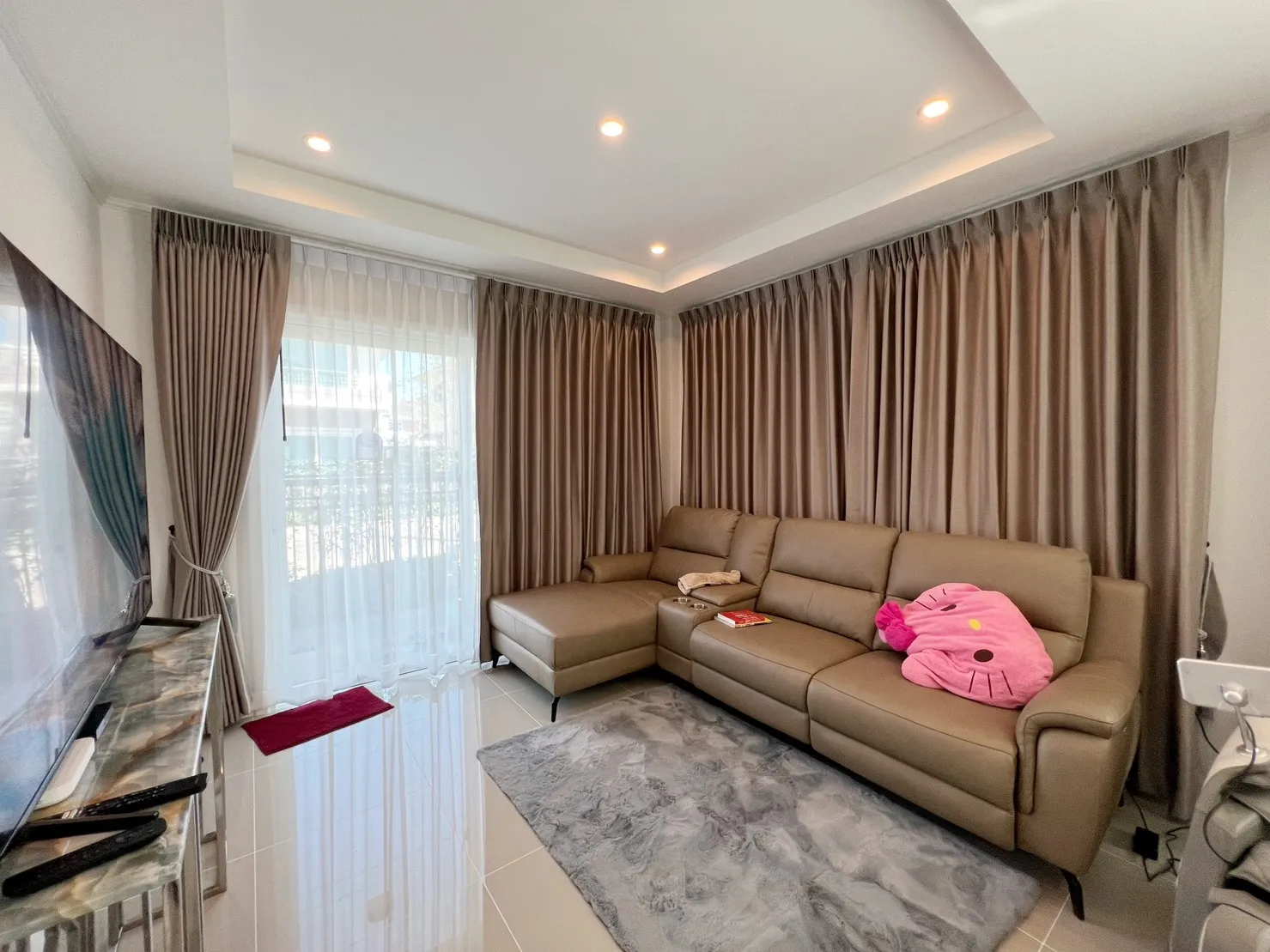 Gallery image 12