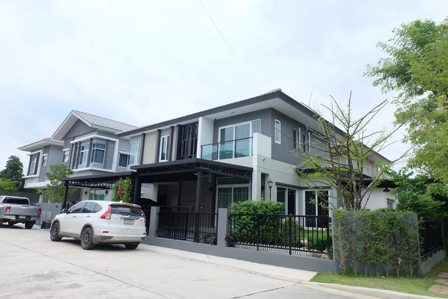 หมู่บ้านคาซ่าเพรสโต้ ปิ่นเกล้า